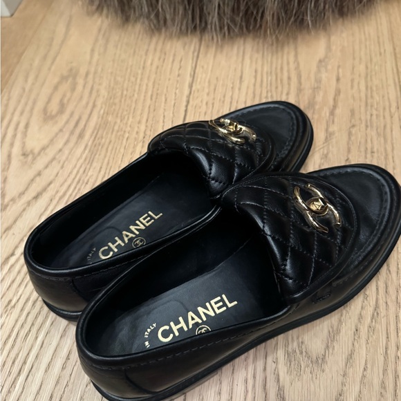 CHANEL Black Quilted Loafers with Gold Logo - Picture 3 of 10